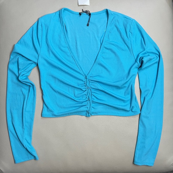 Zara Women’s Cropped Ruched Knit Cardigan - Size M - Picture 2 of 7